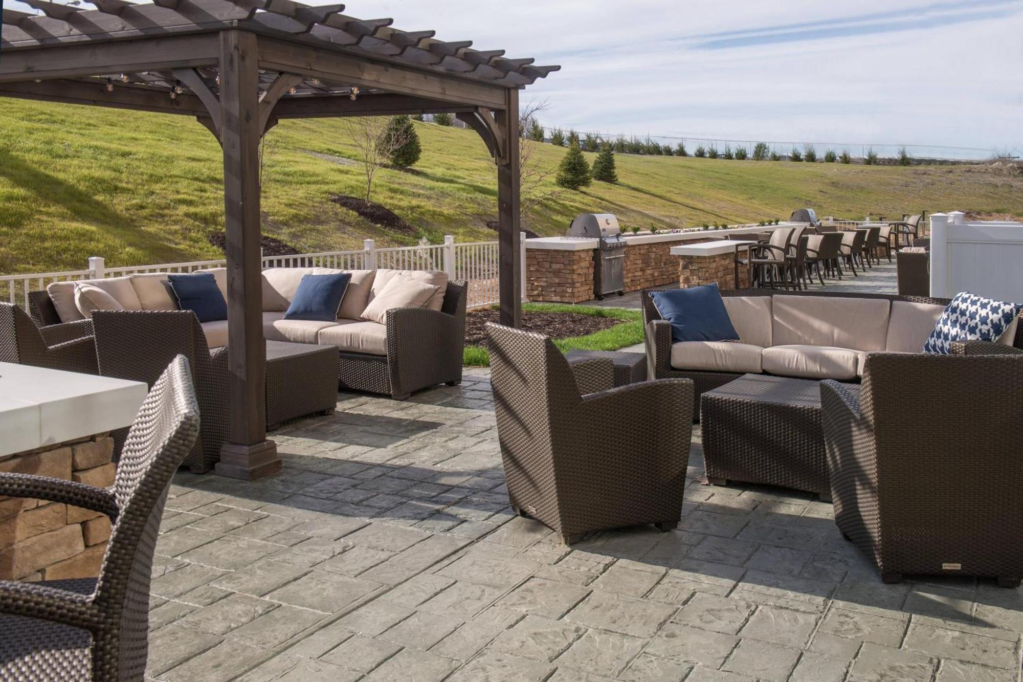 Towneplace Suites By Marriott Altoona Exterior photo