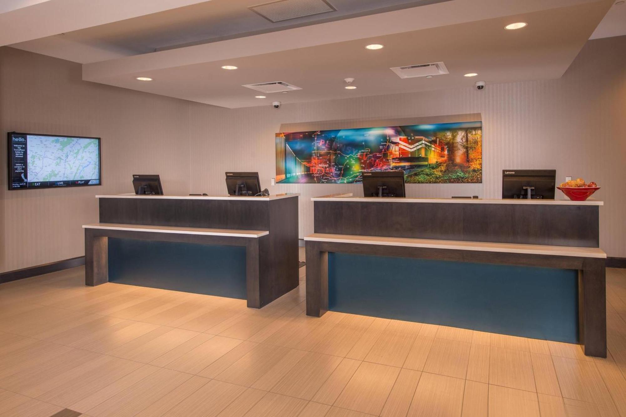 Towneplace Suites By Marriott Altoona Exterior photo