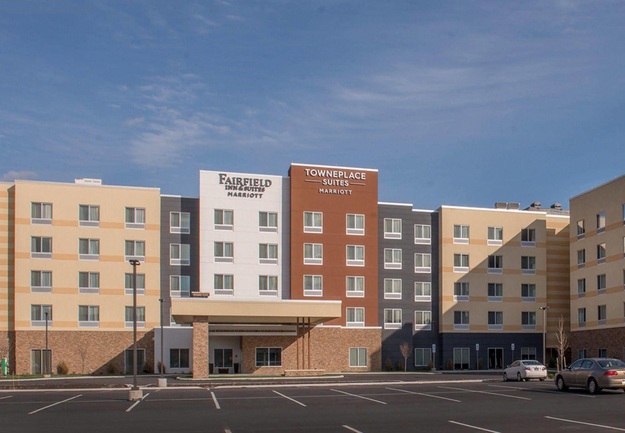 Towneplace Suites By Marriott Altoona Exterior photo